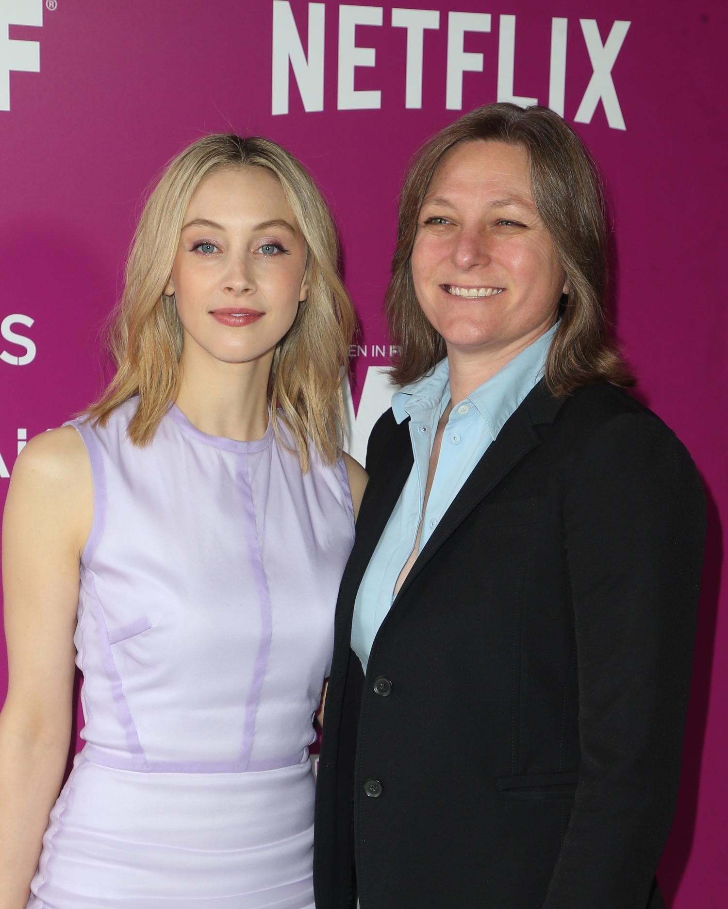 hq033.jpg hq033.jpg